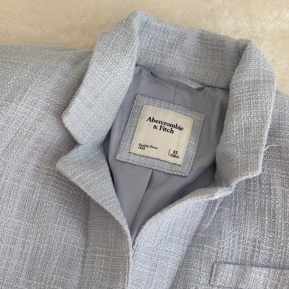 Abercrombie Cropped Blazer - Picture 2 of 3